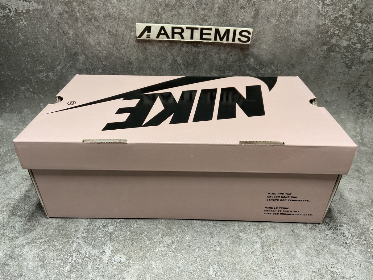 Nike Dunk SB Low Diamond S*pply Co. T*f*ny