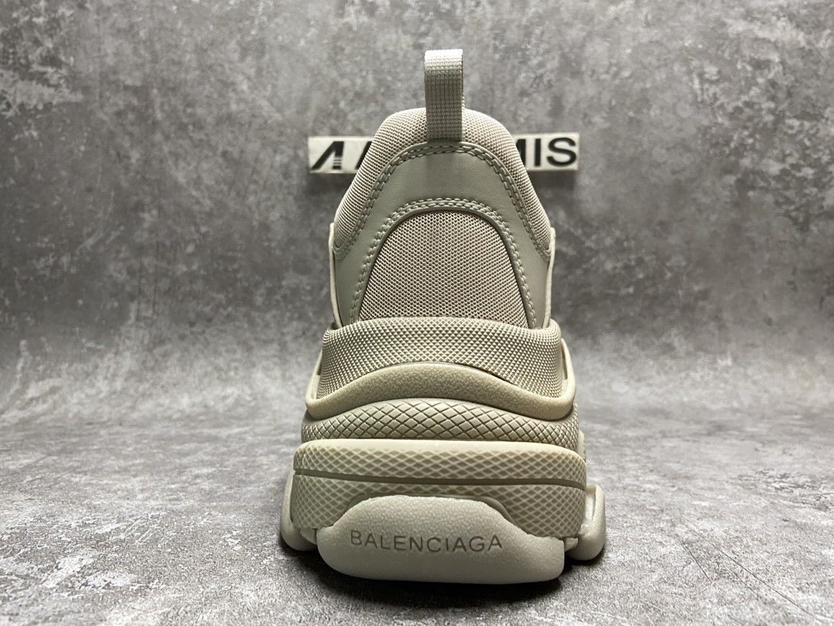 Balenciga Triple S Street Style Leather