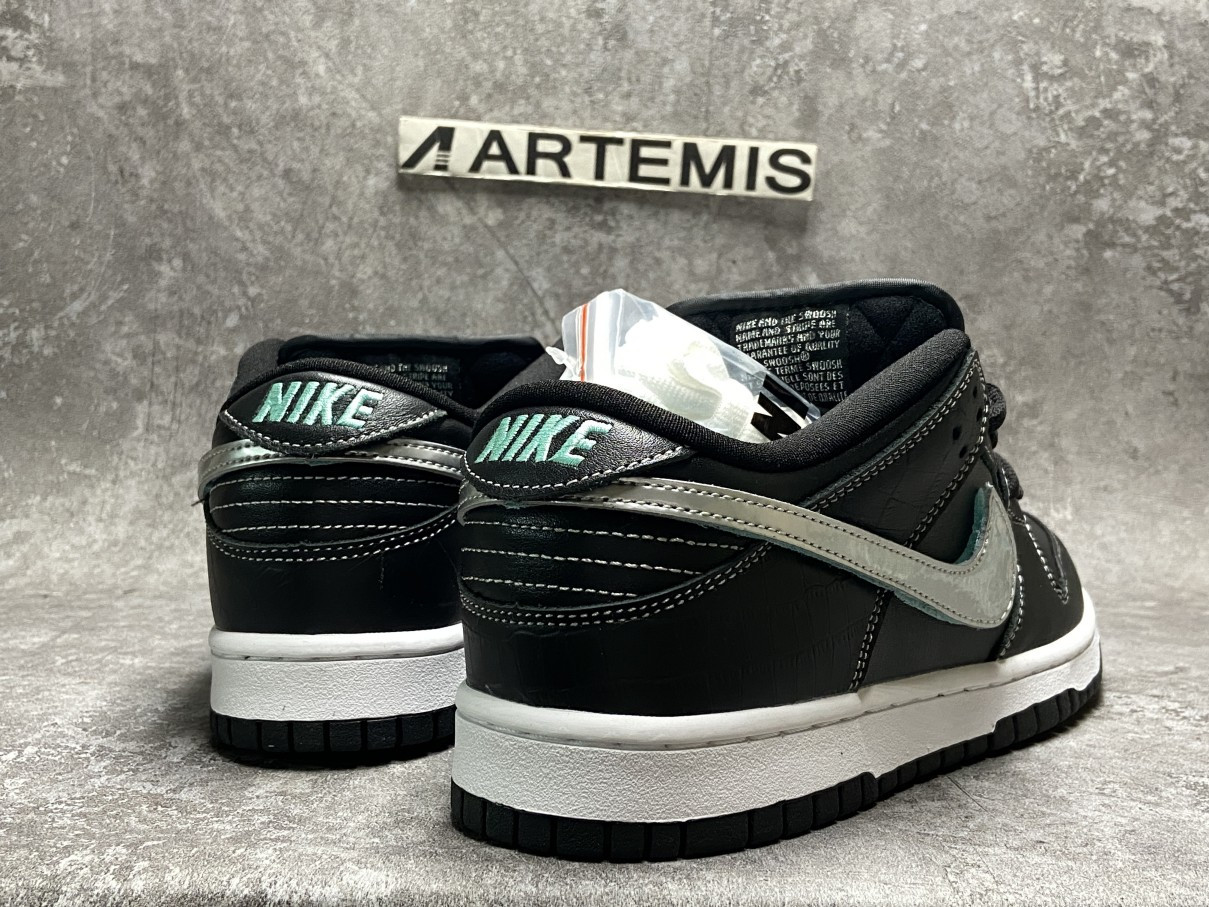 Nike SB Dunk Low Diamond S*pply Co Black Diamond