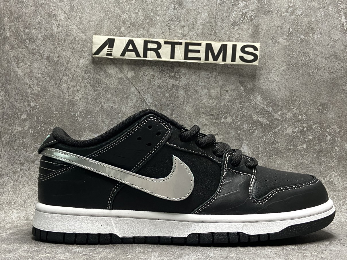 Nike SB Dunk Low Diamond S*pply Co Black Diamond