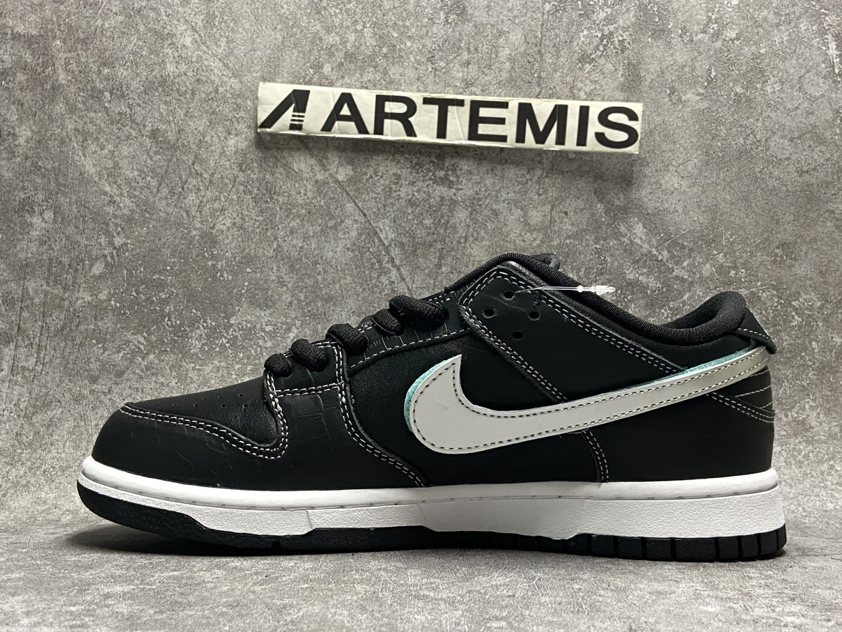 Nike SB Dunk Low Diamond S*pply Co Black Diamond