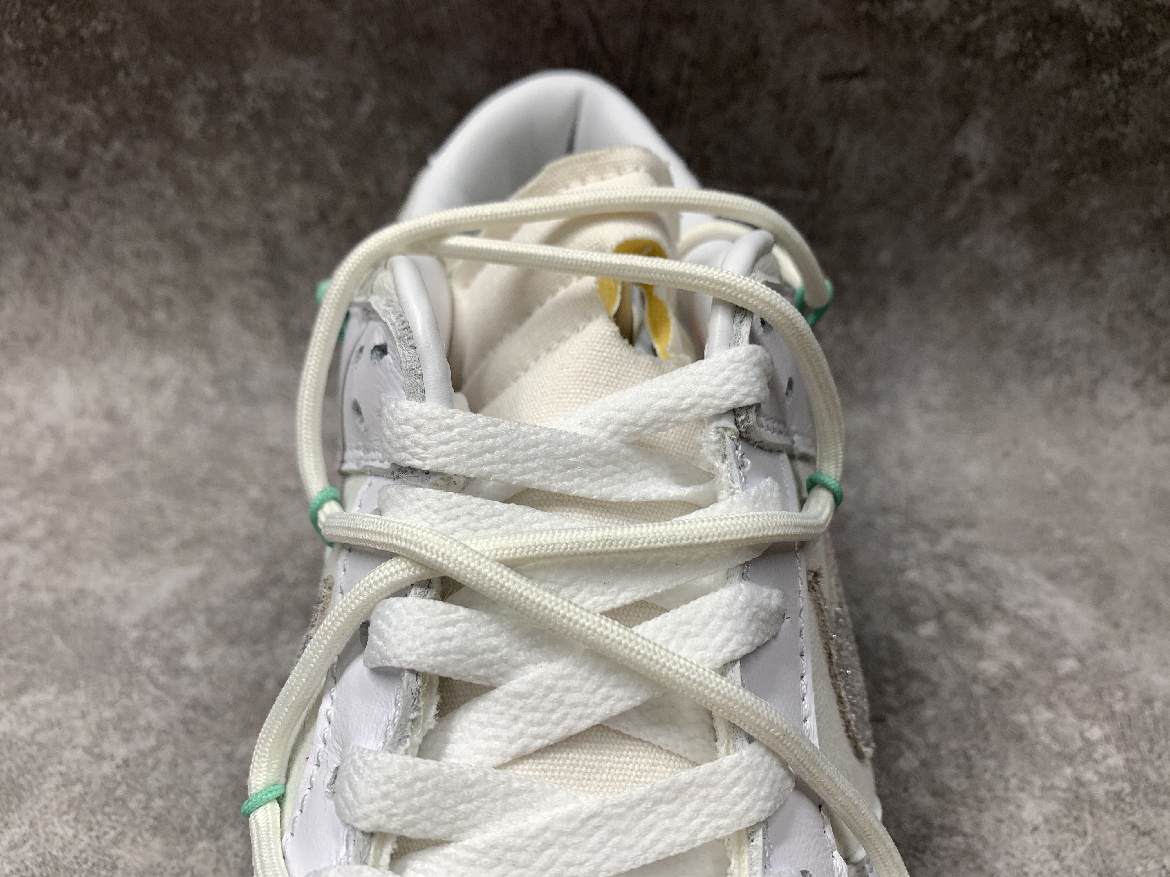 Nike Dunk Low Off White