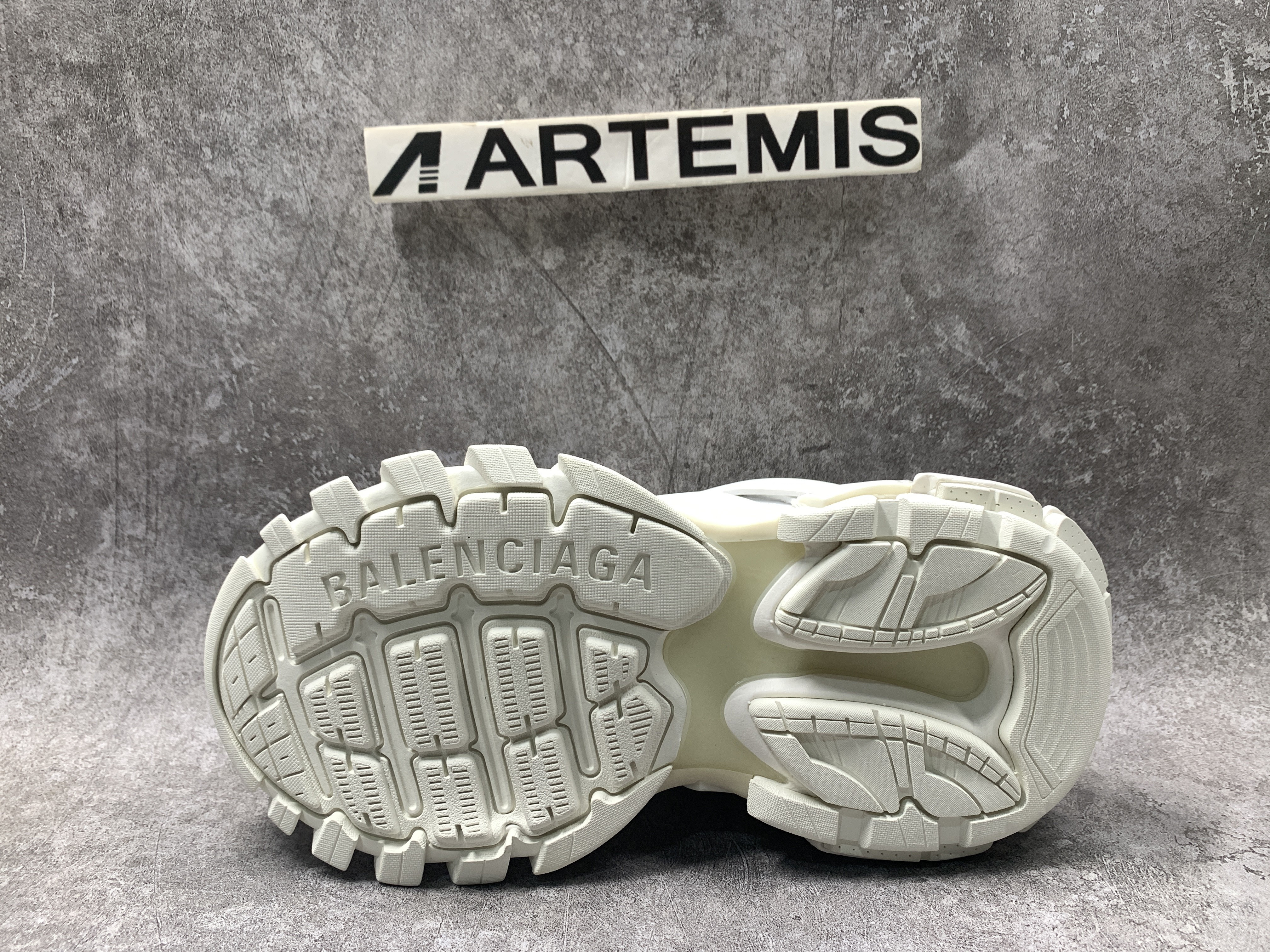 Balenciga Track Mule White