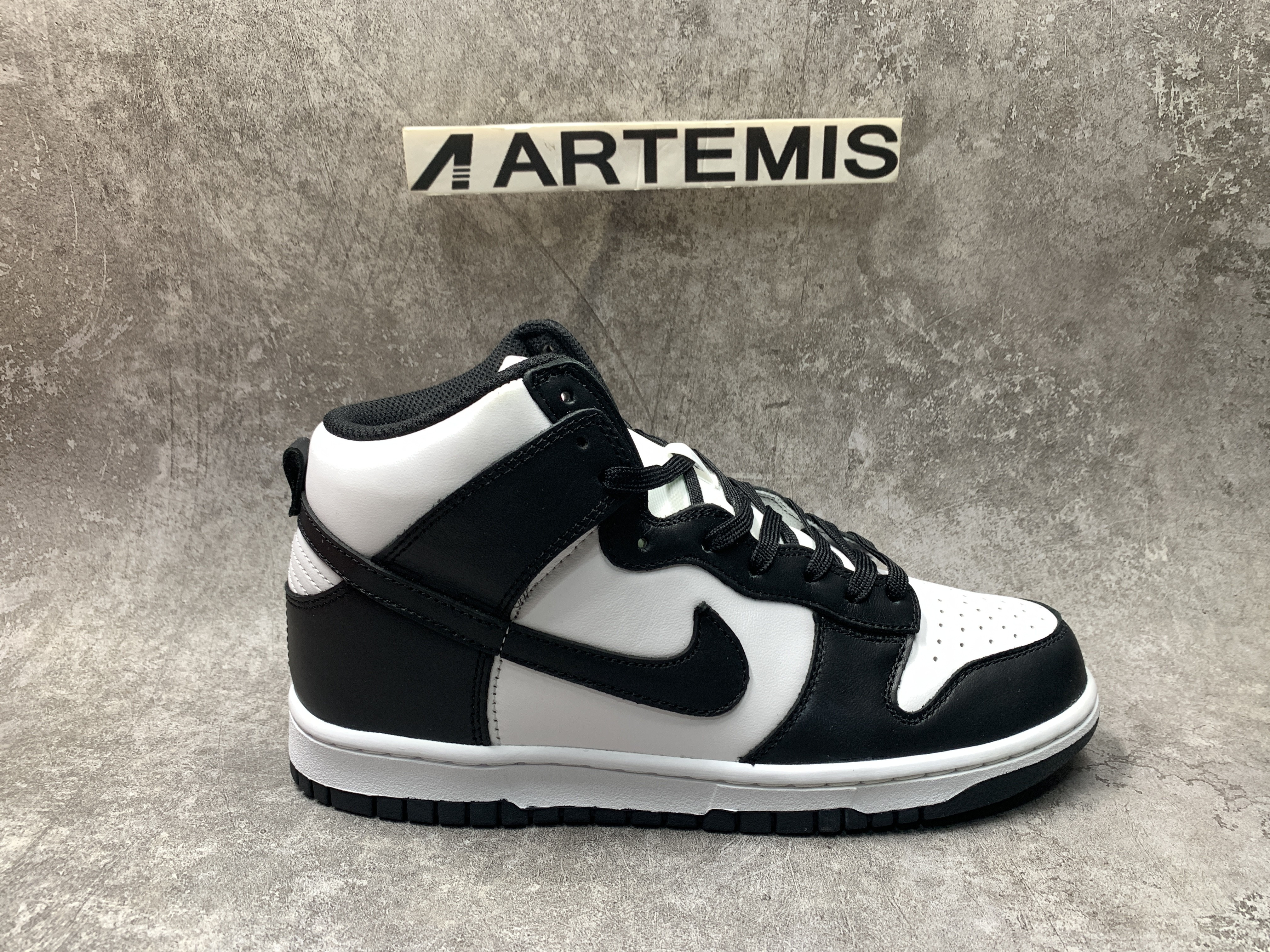 Nike Dunk High Panda