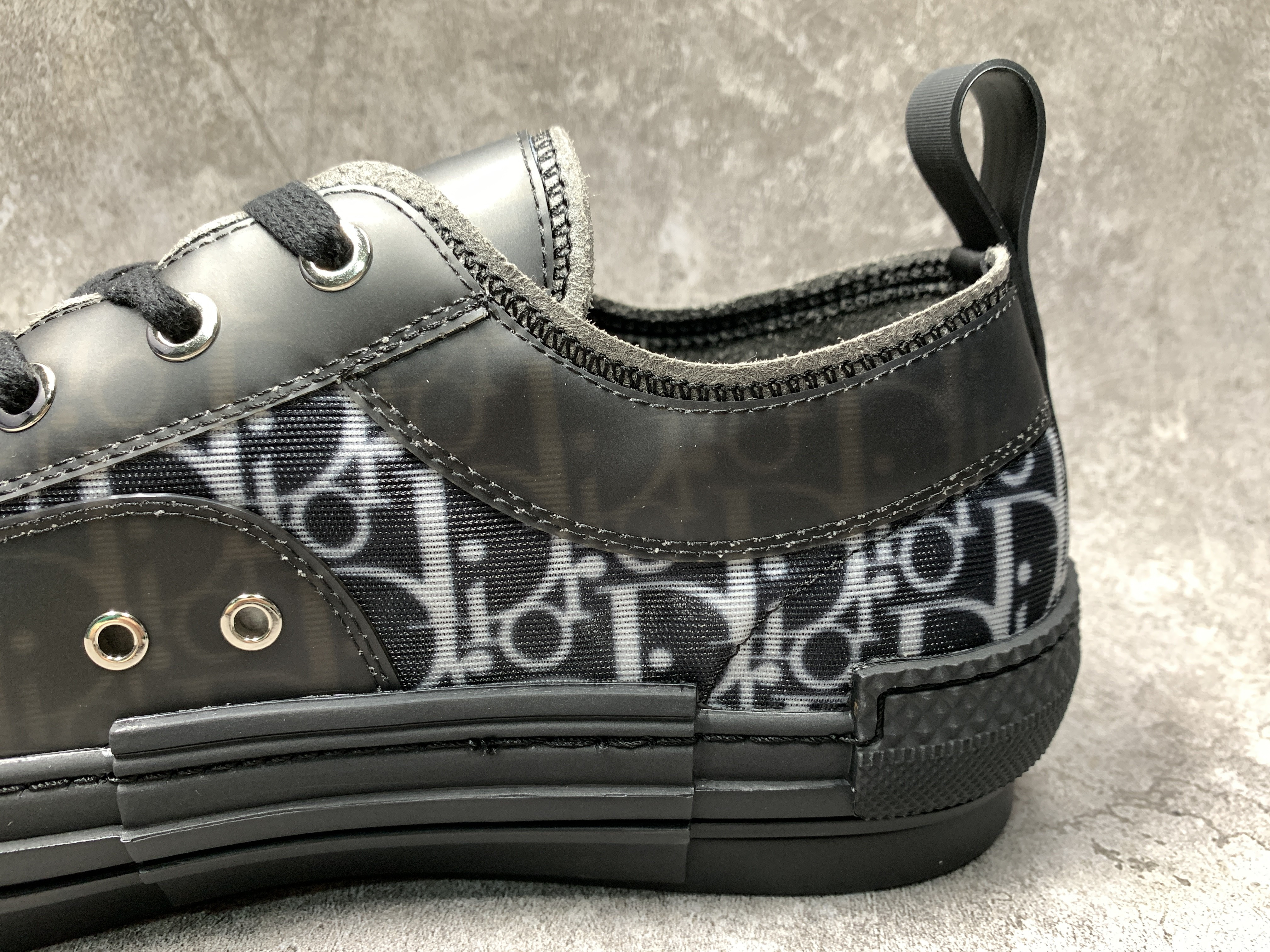 D*0r B23 Low Top Canvas Oblique Black