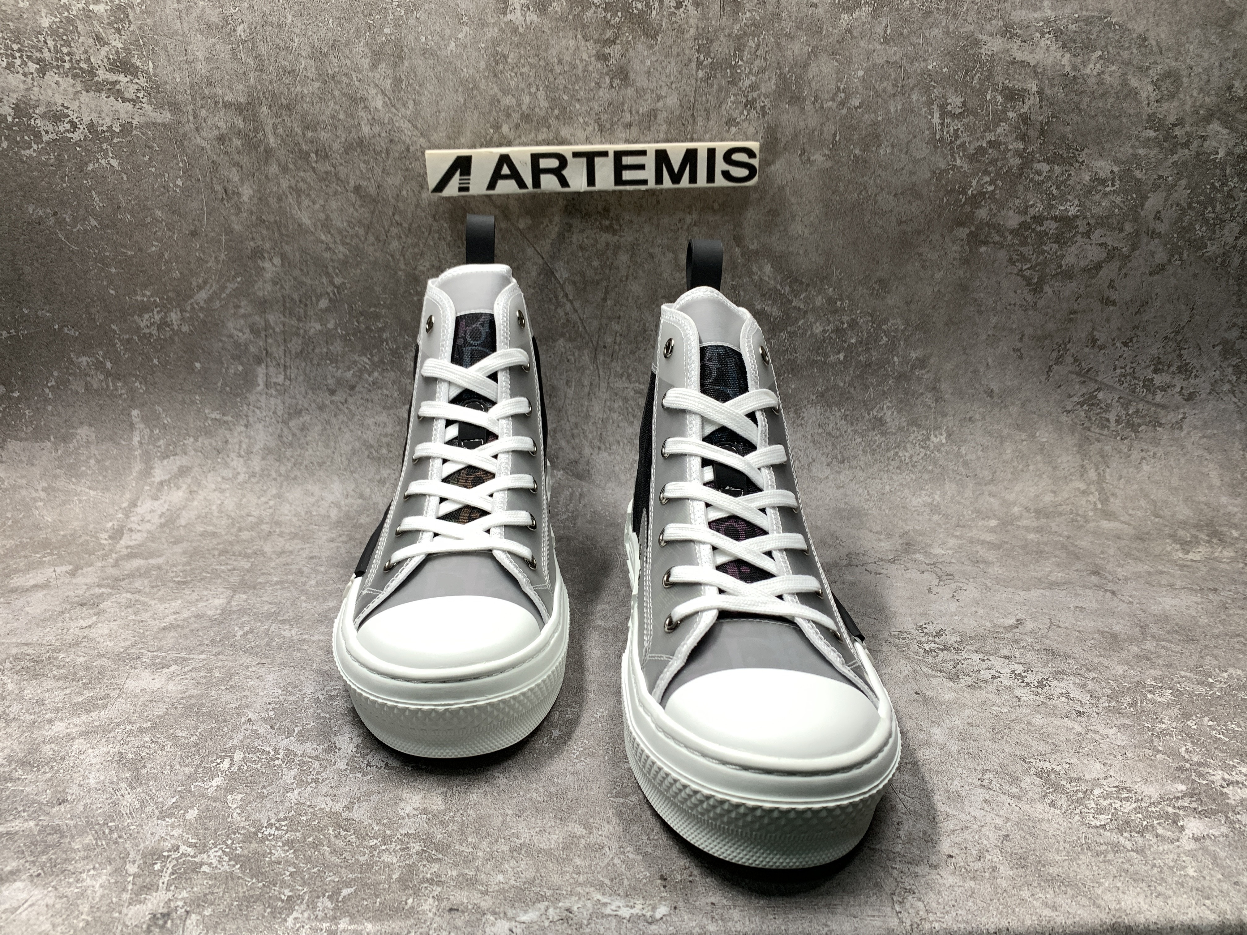 D*0r B23 High Grey Leopard