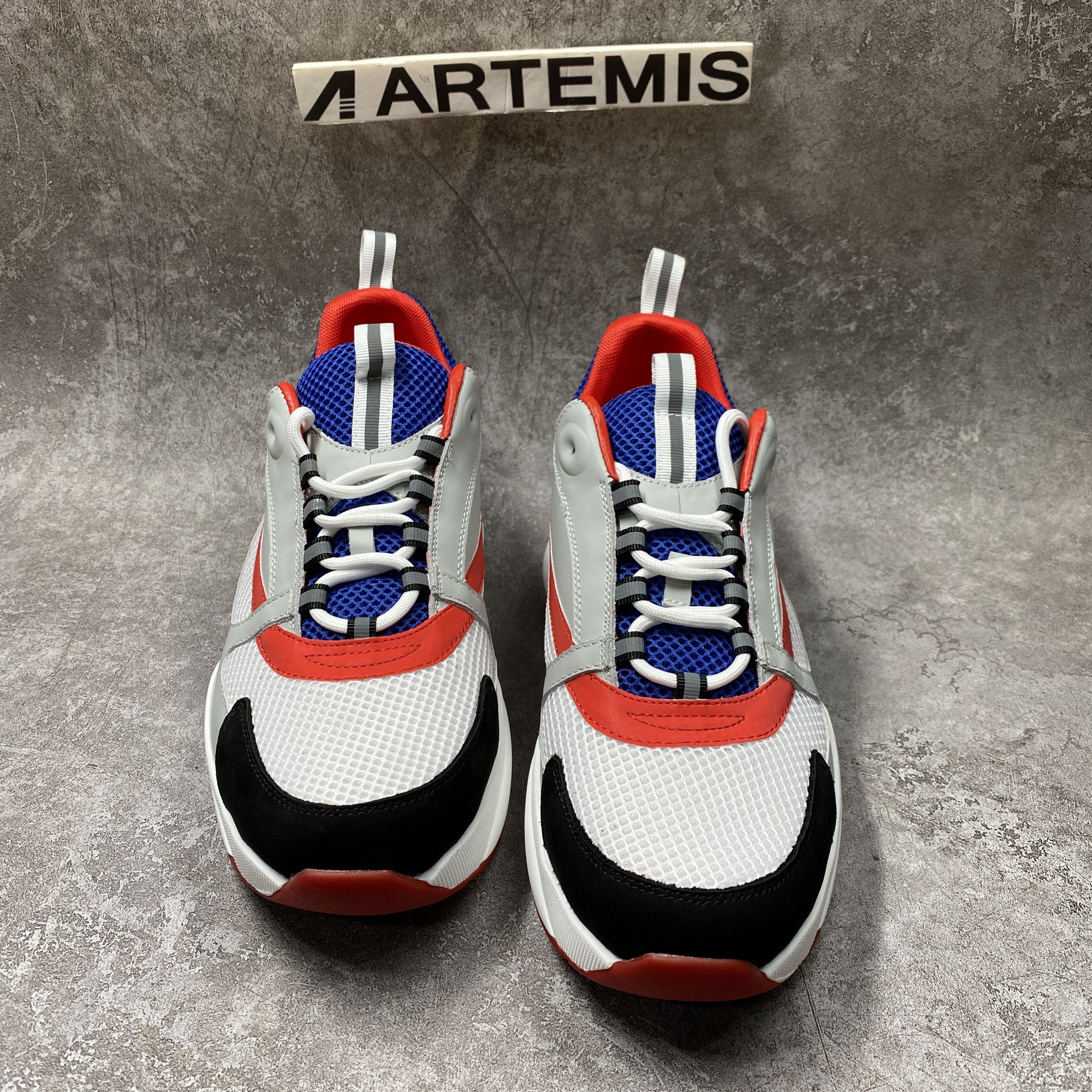 D*0r B22 White Red Blue