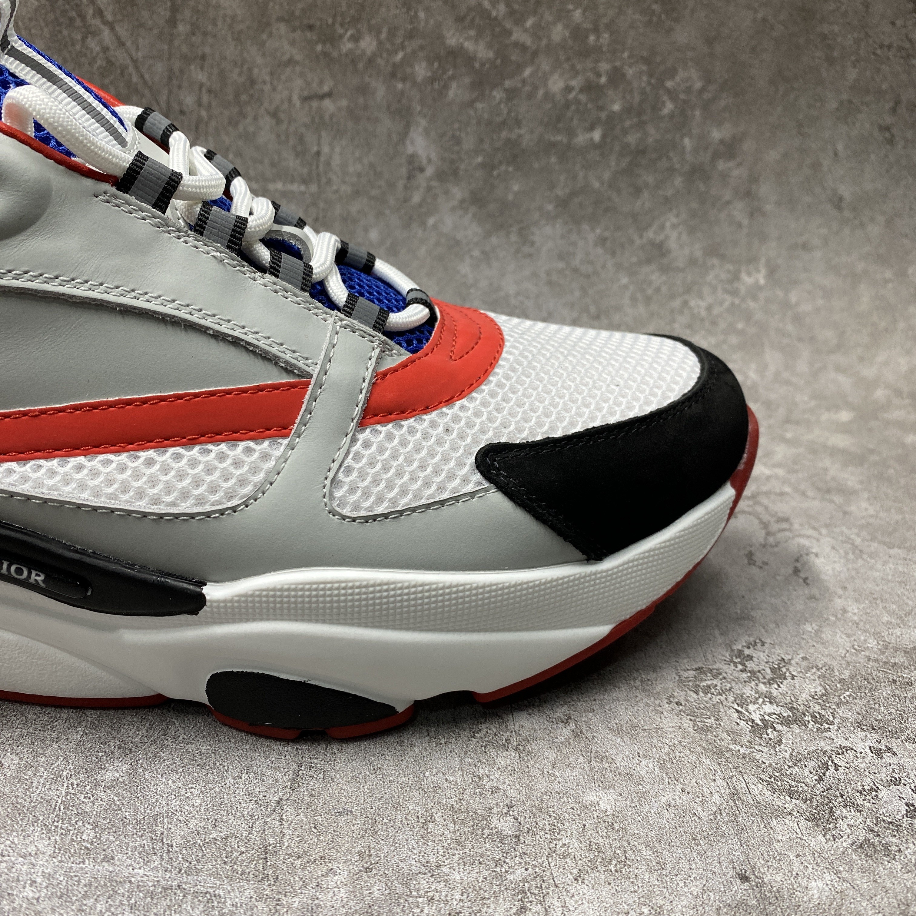 D*0r B22 White Red Blue