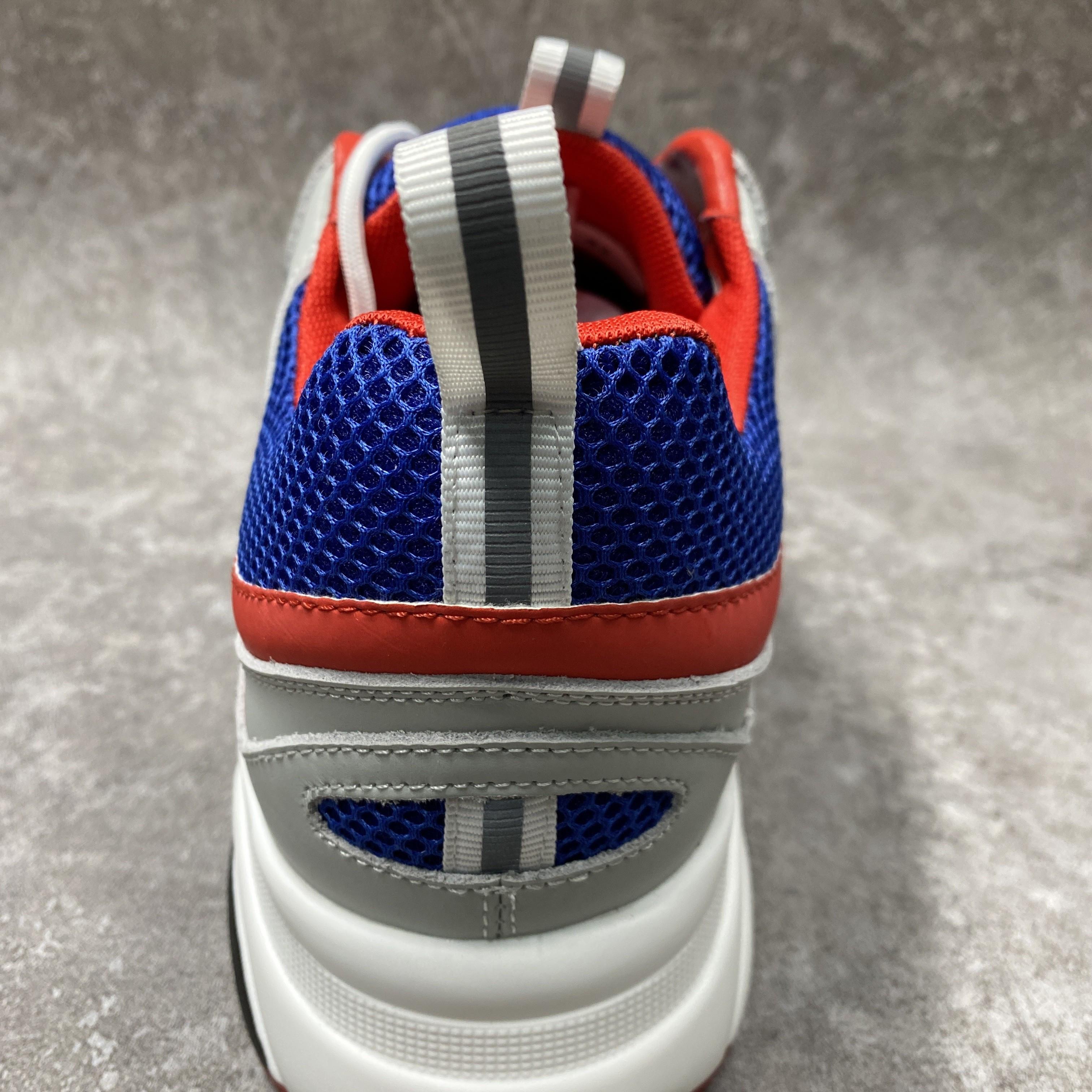 D*0r B22 White Red Blue