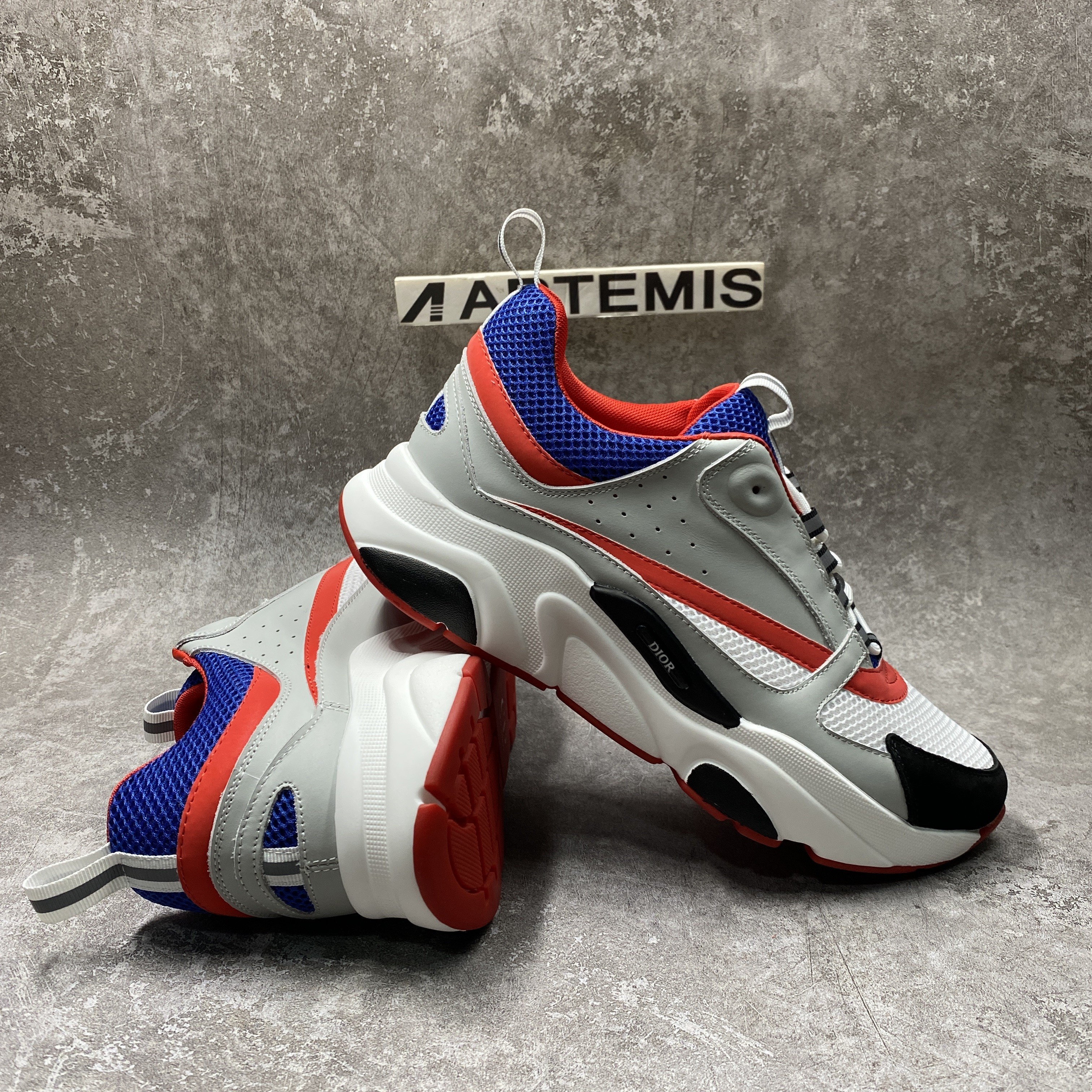 D*0r B22 White Red Blue