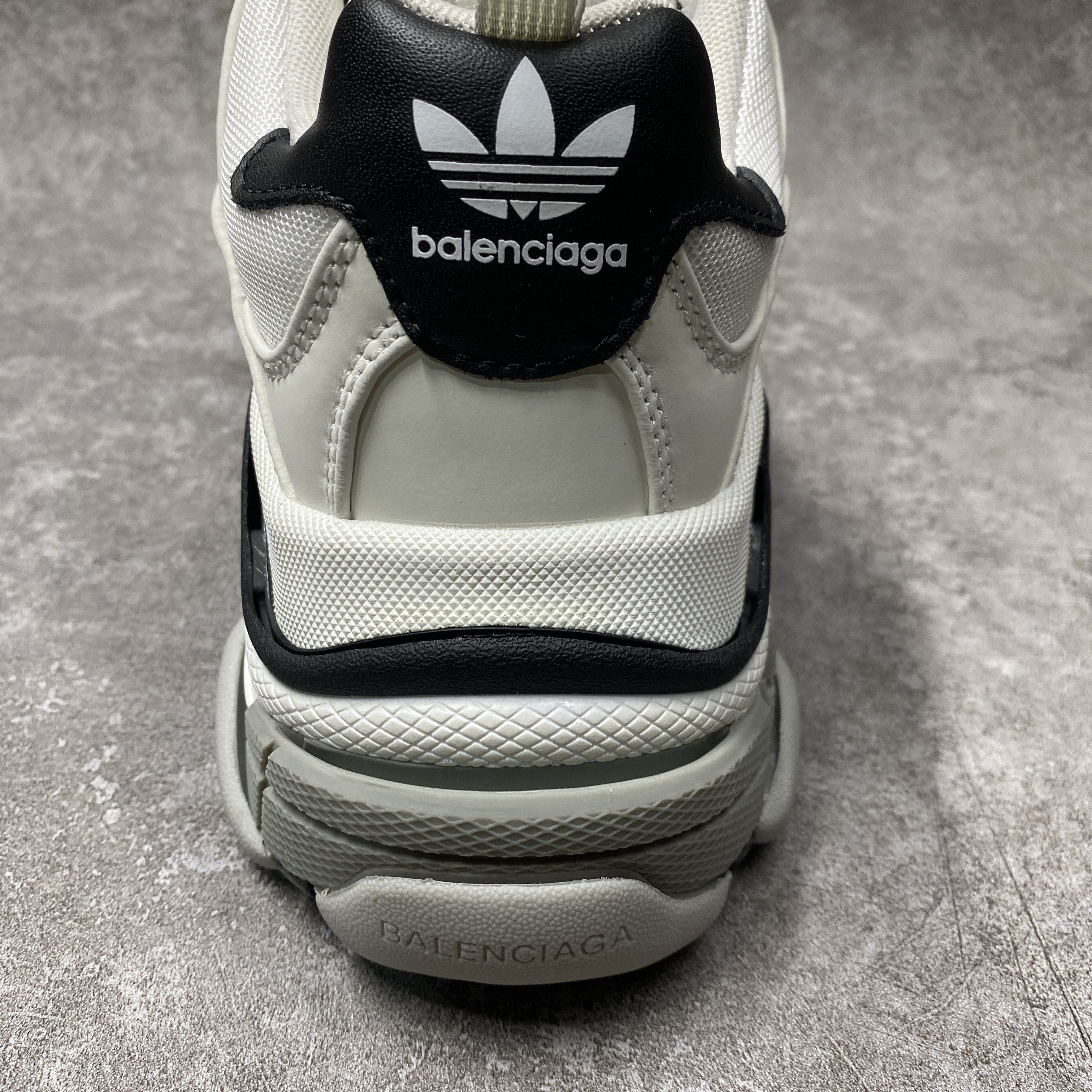Ba*len*cia*ga Triple S Sneaker Clearsole Fluo Black White