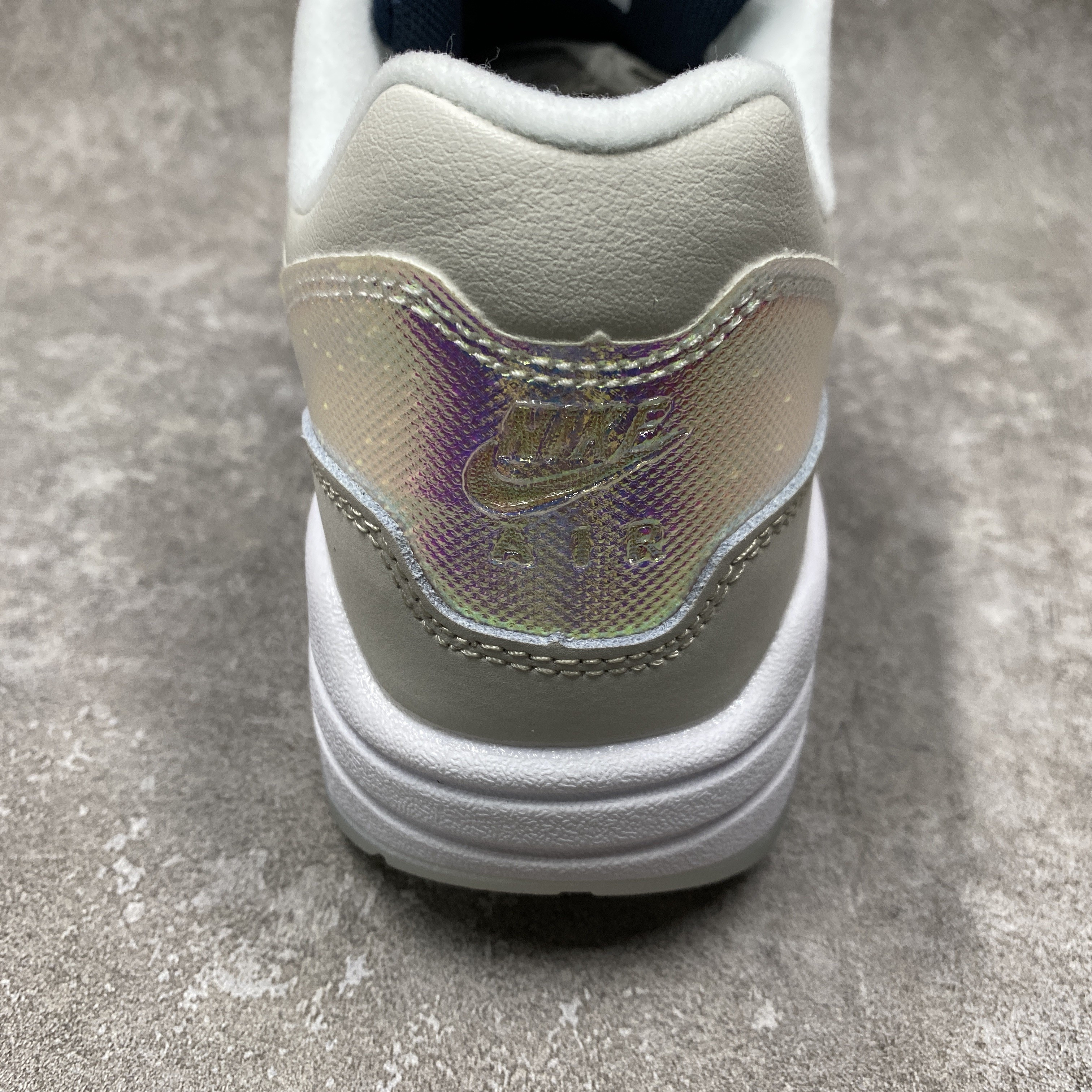 Nike Air Max 1 AMD La Ville Lumière