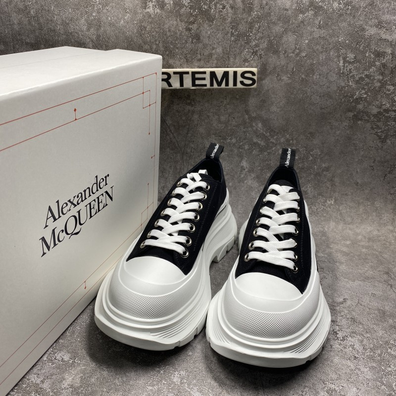 Ale*d*r M*Q*en Tread Slick Low Lace Up Black White