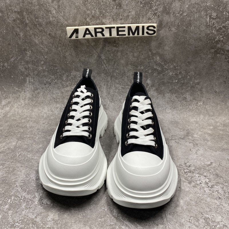 Ale*d*r M*Q*en Tread Slick Low Lace Up Black White