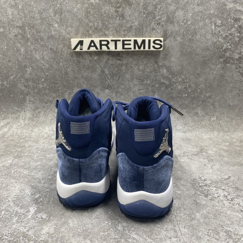 Air Jordan 11 Midnight Navy