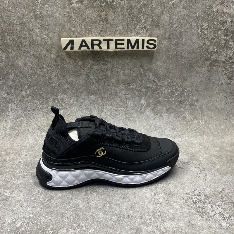 Ch*el Low Top Trainer Velvet Black