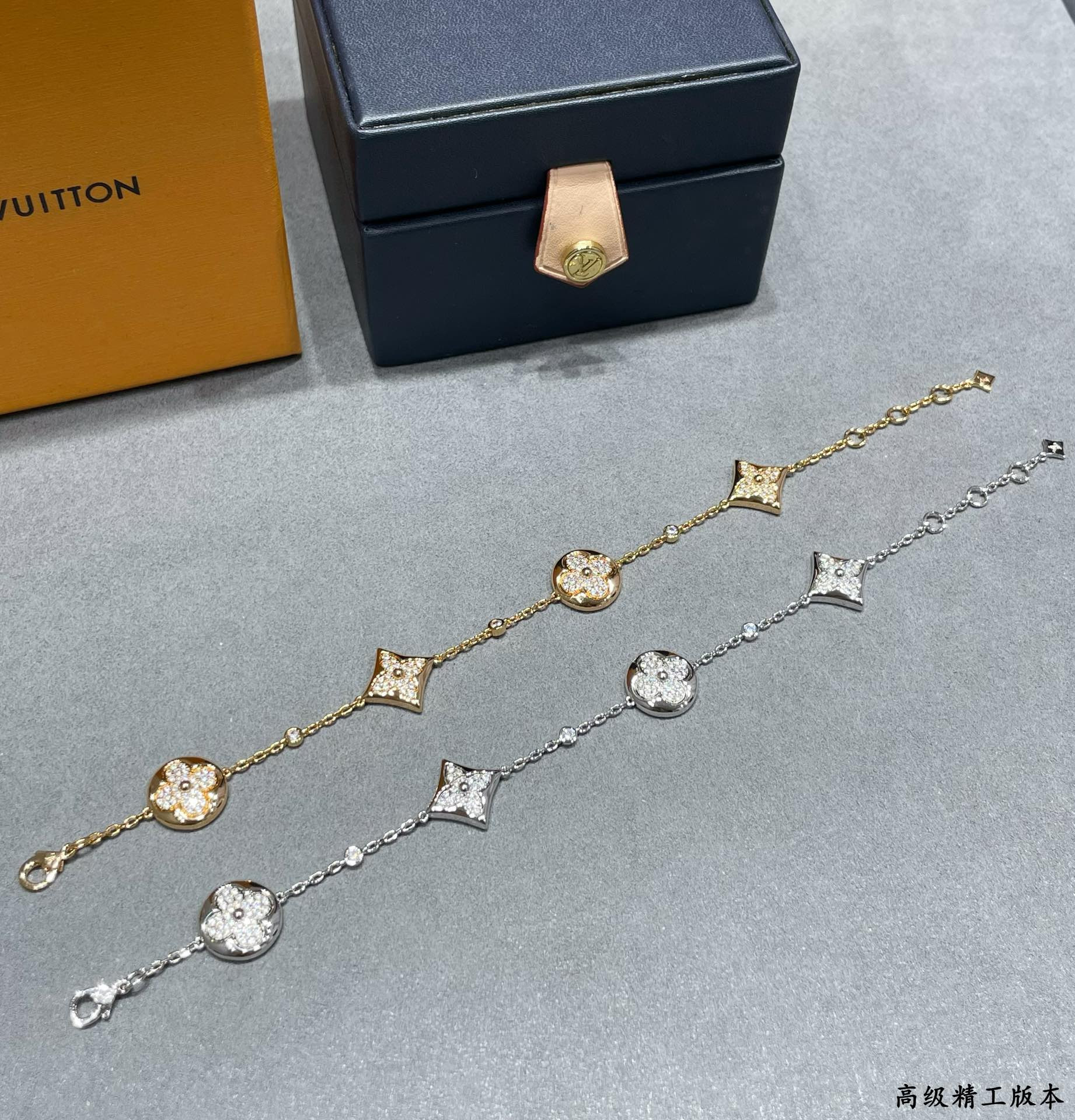 L0*is V*t0n Large Four-Flower Full Diamond Bracelet
