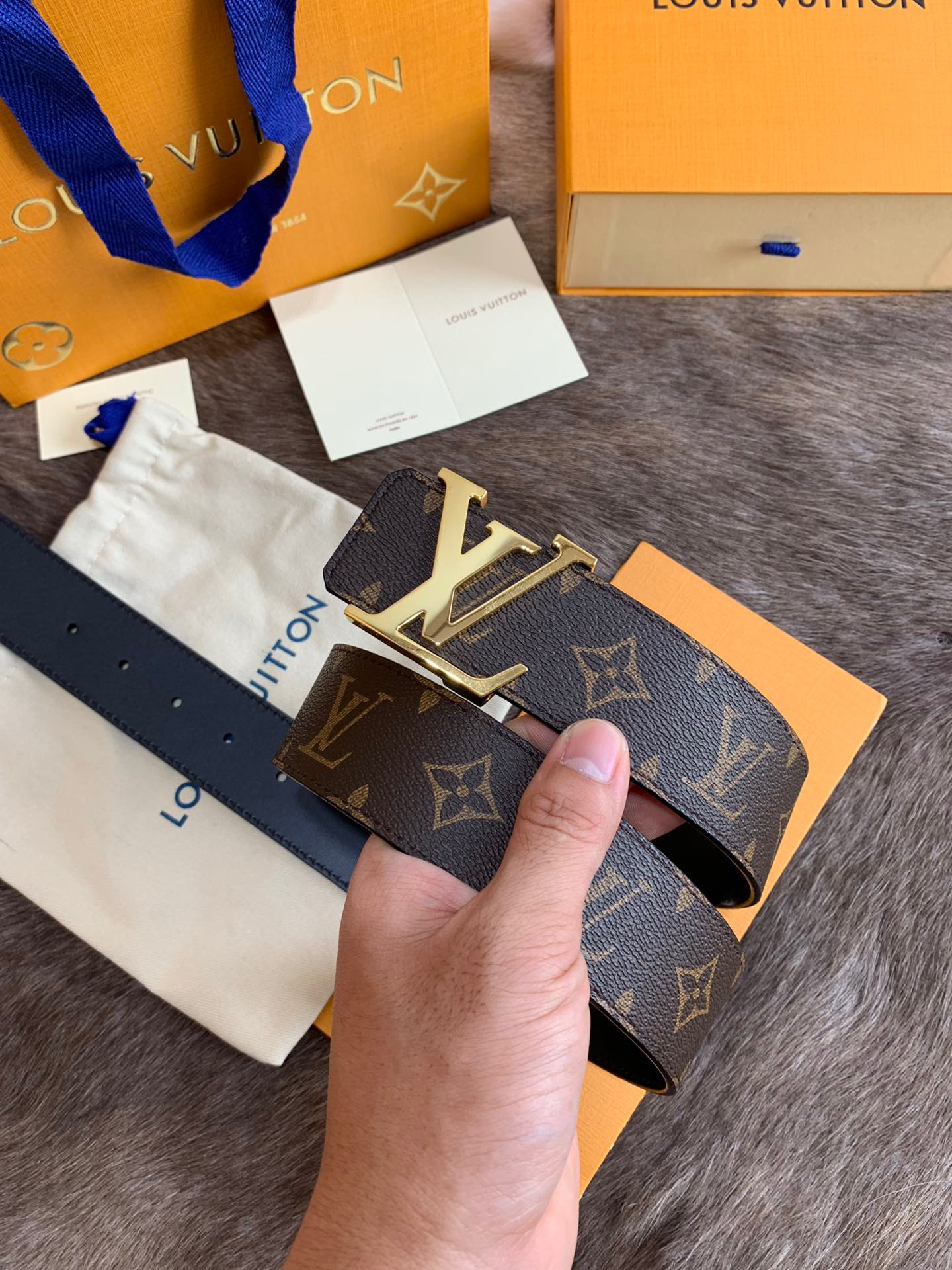 LV L0*is V*t0n 40MM BELT