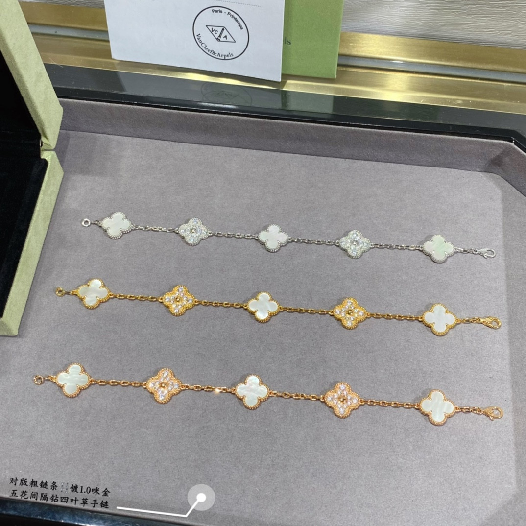 V*N CL*F & Arpels interval diamond five-flower four-leaf clover Bracelet