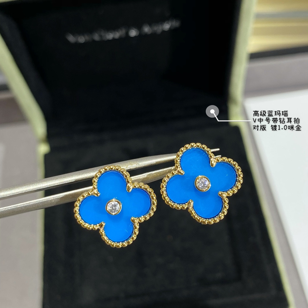 V*N CL*F & Arpels Sapphire Blue Agate Diamond Four-Leaf Clover Earrings