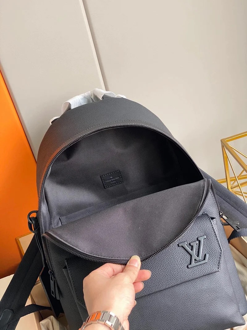 LV AEROGRAM BACKPACK M57079