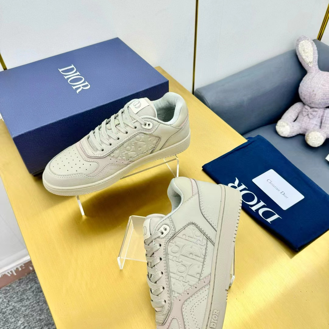 UA D*0r B27 Low-Top Sneaker Beige Grained Calfskin and Beige D*0r Gravity Leather