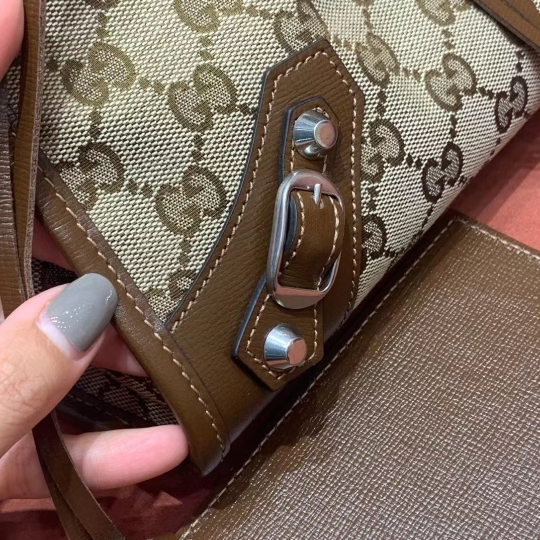 G*u*i The Hacker Project Neo Classic Medium Handbag