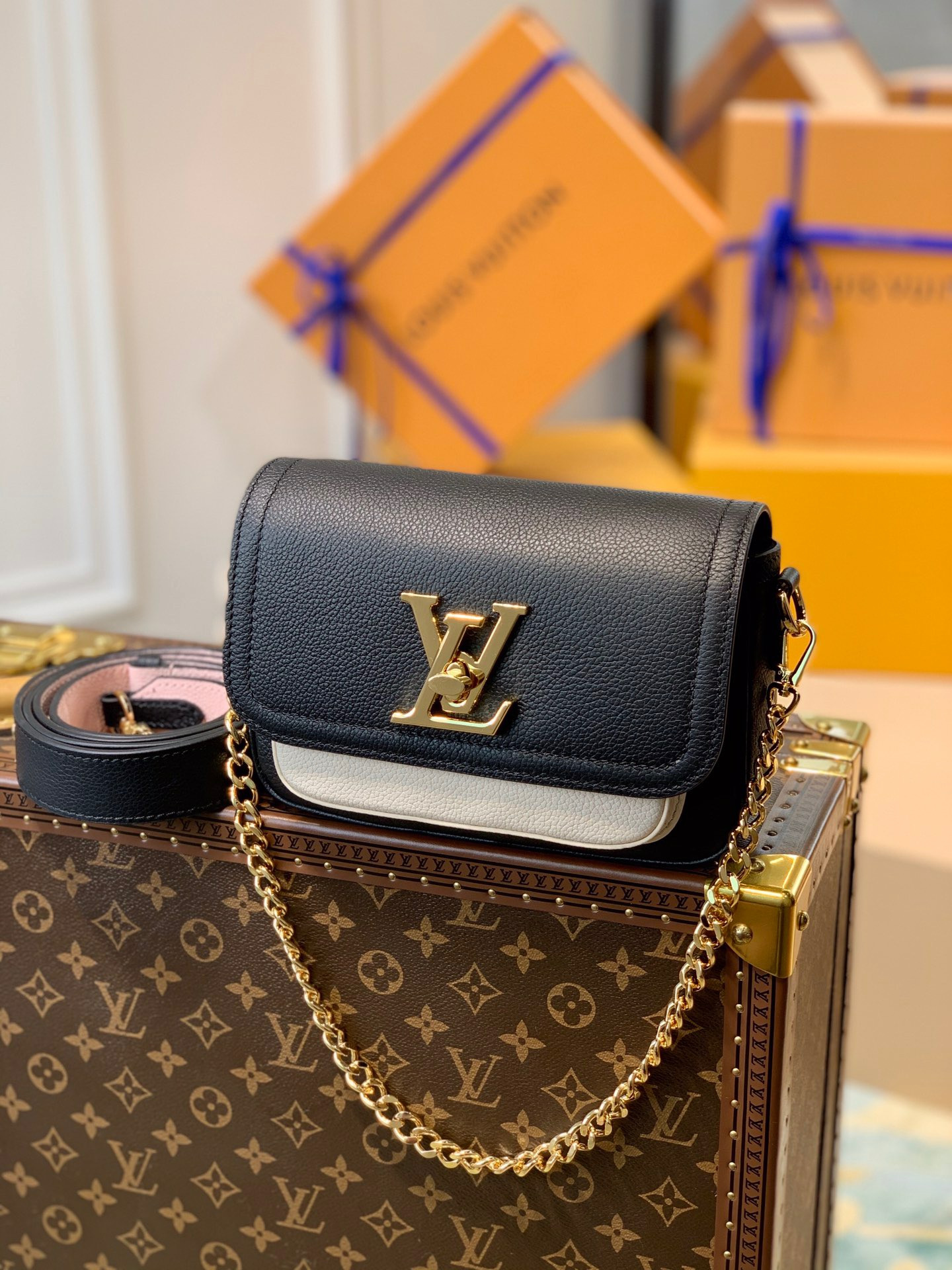 LV LOCKME TENDER M58557