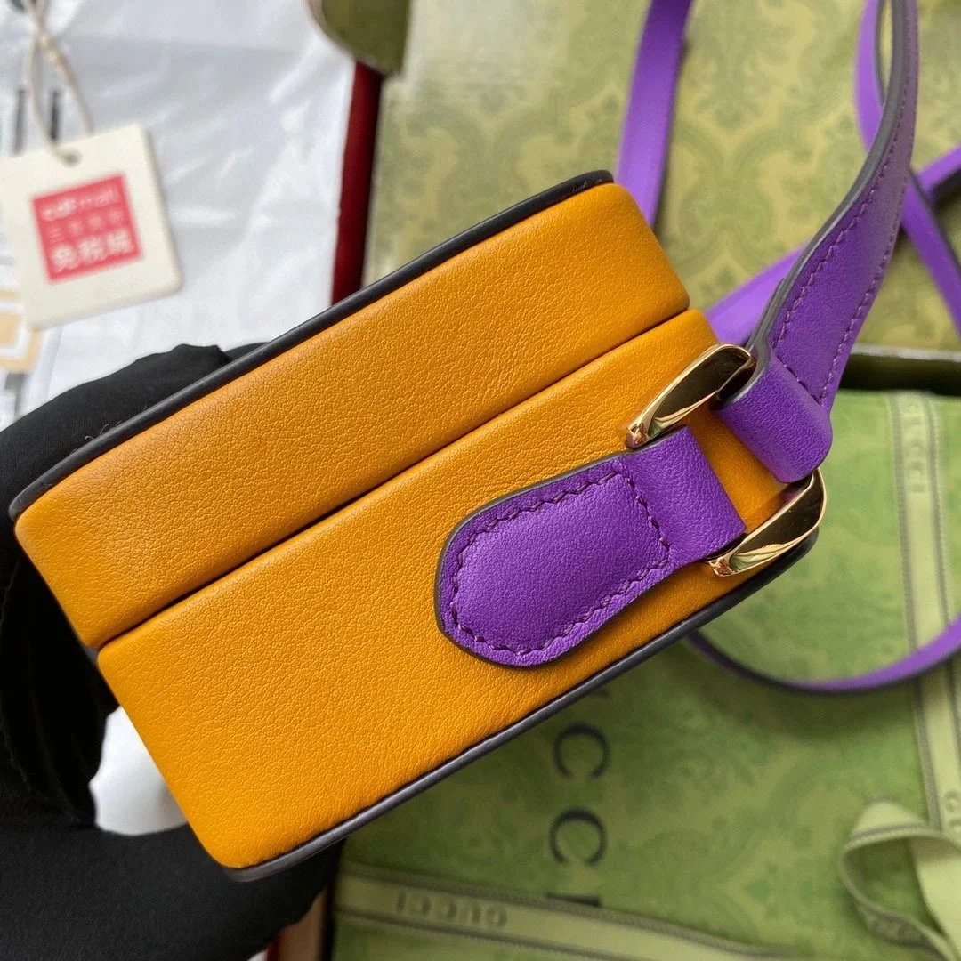 G*u*i Interlocking G mini bag