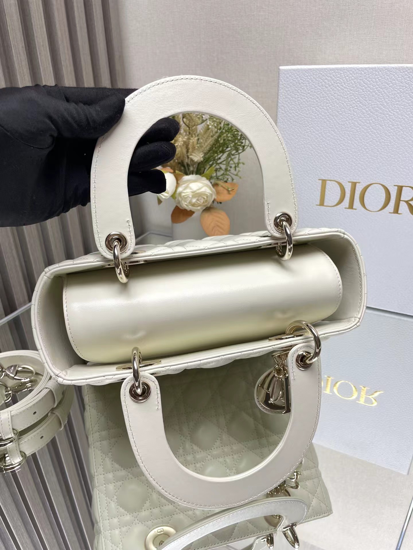 Medium Lady D*0r Bag  24 x 20 x 12 cm