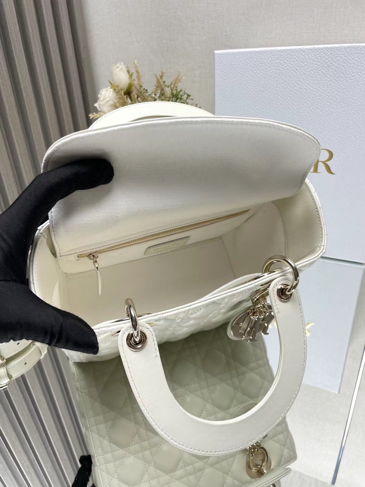 Medium Lady D*0r Bag  24 x 20 x 12 cm