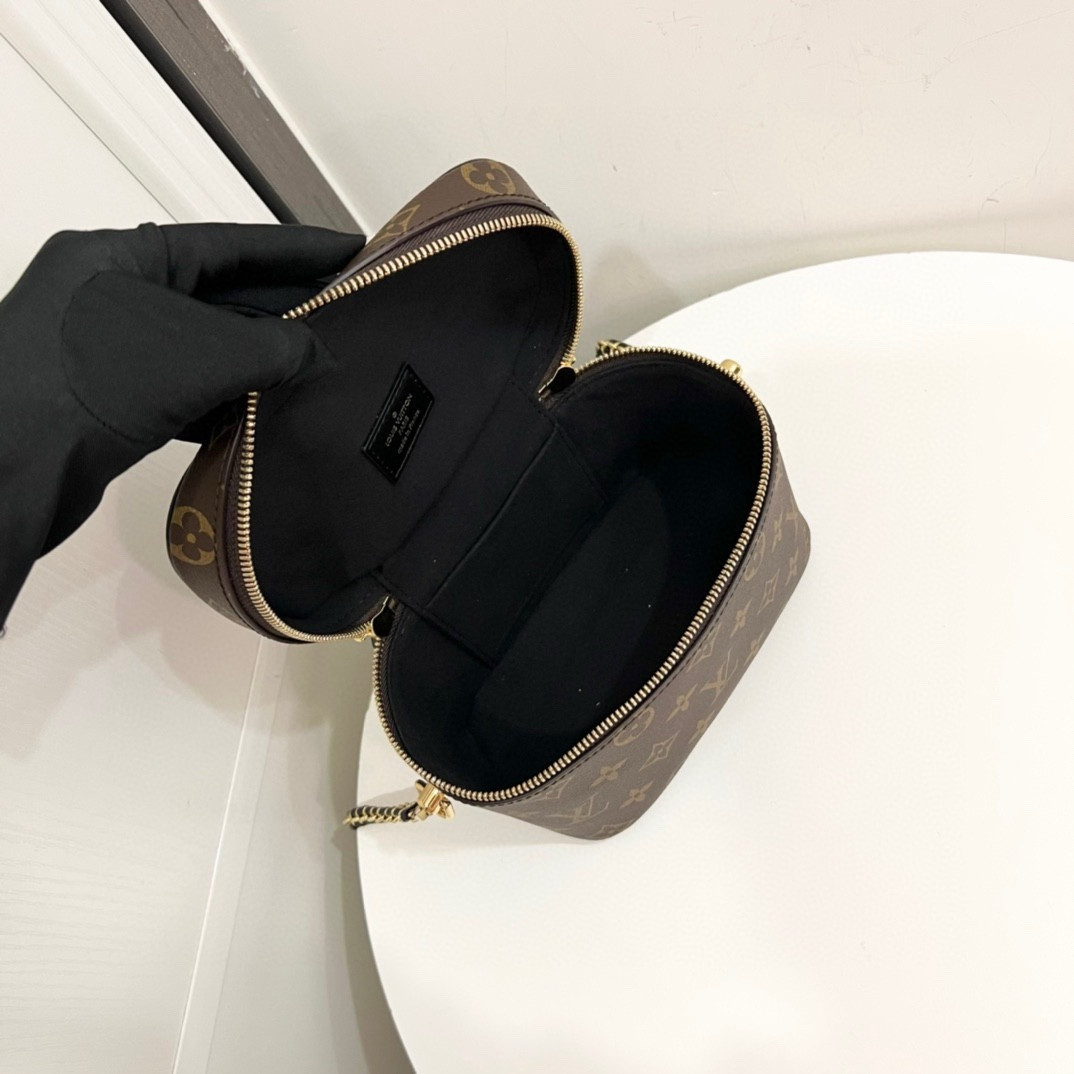 L0*is V*t0n LV Vanity PM M45165 19x13x11 CM