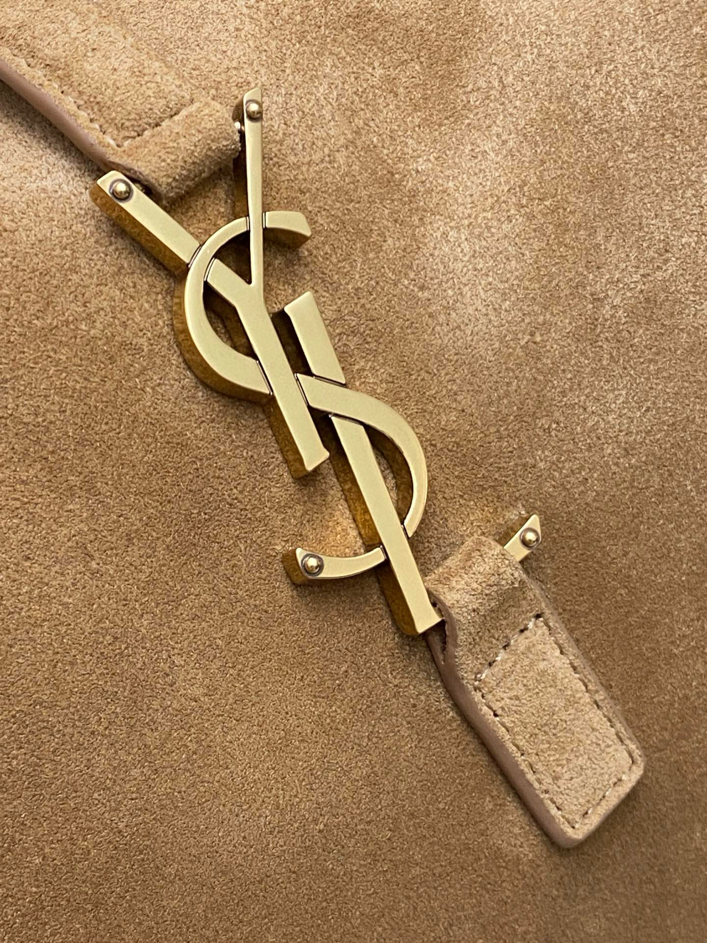 Y*L LE 5 À 7 S*pPLE LARGE IN SUEDE 30 X 31 X 13 CM