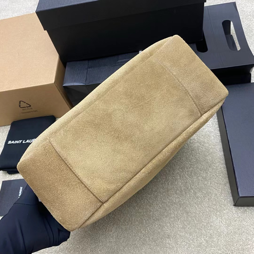 Y*L LE 5 À 7 S*pPLE LARGE IN SUEDE 30 X 31 X 13 CM