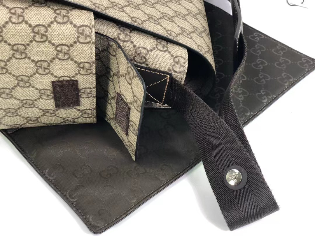 G*u*i GG PLUS DIAPER BAG 44x28x14cm