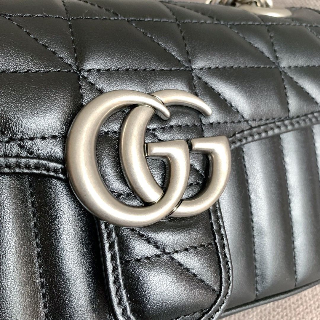 G*u*i GG Marmont mini shoulder bag 22cm