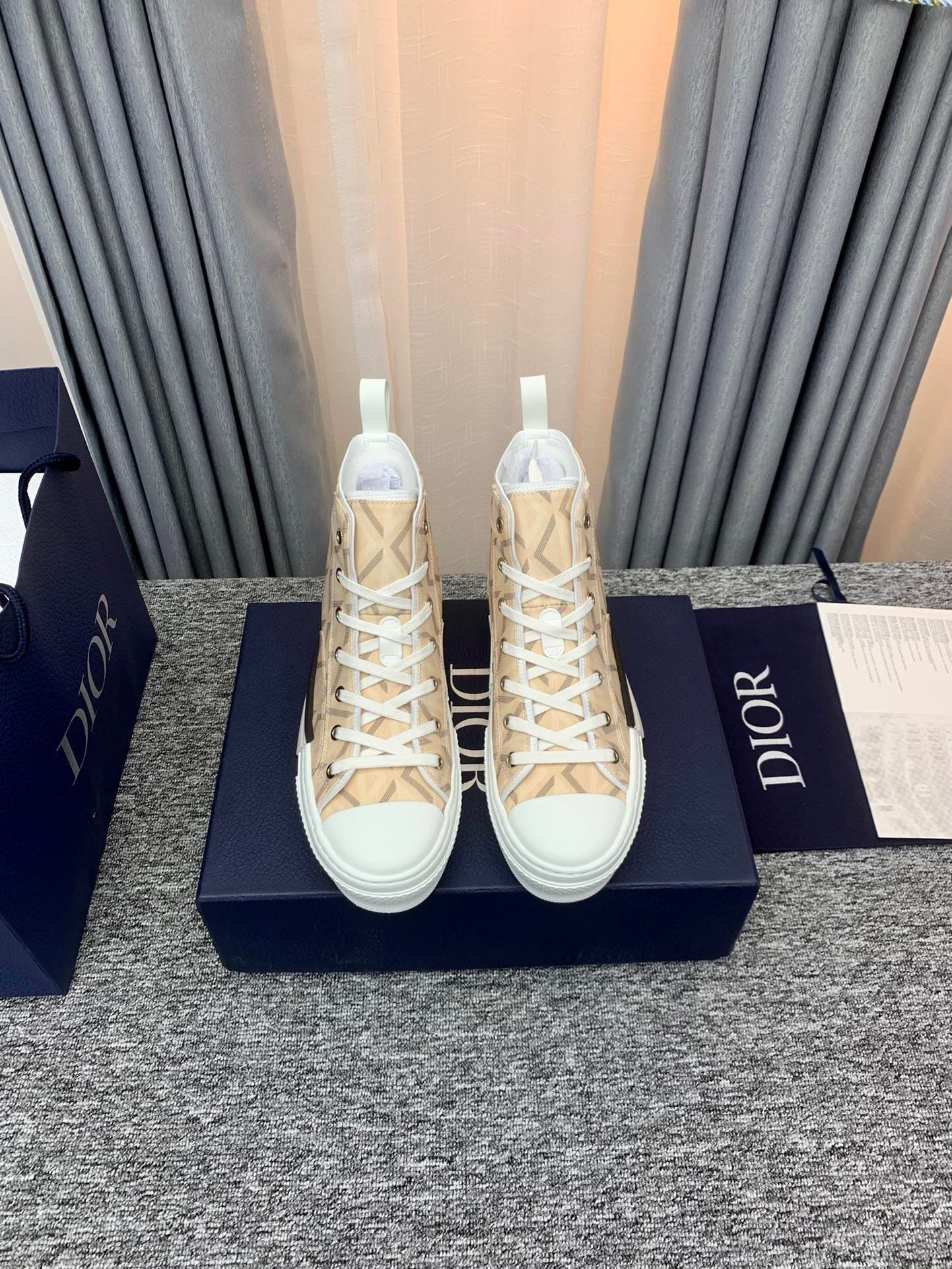 D*0r B23 High Top Natural CD Diamond