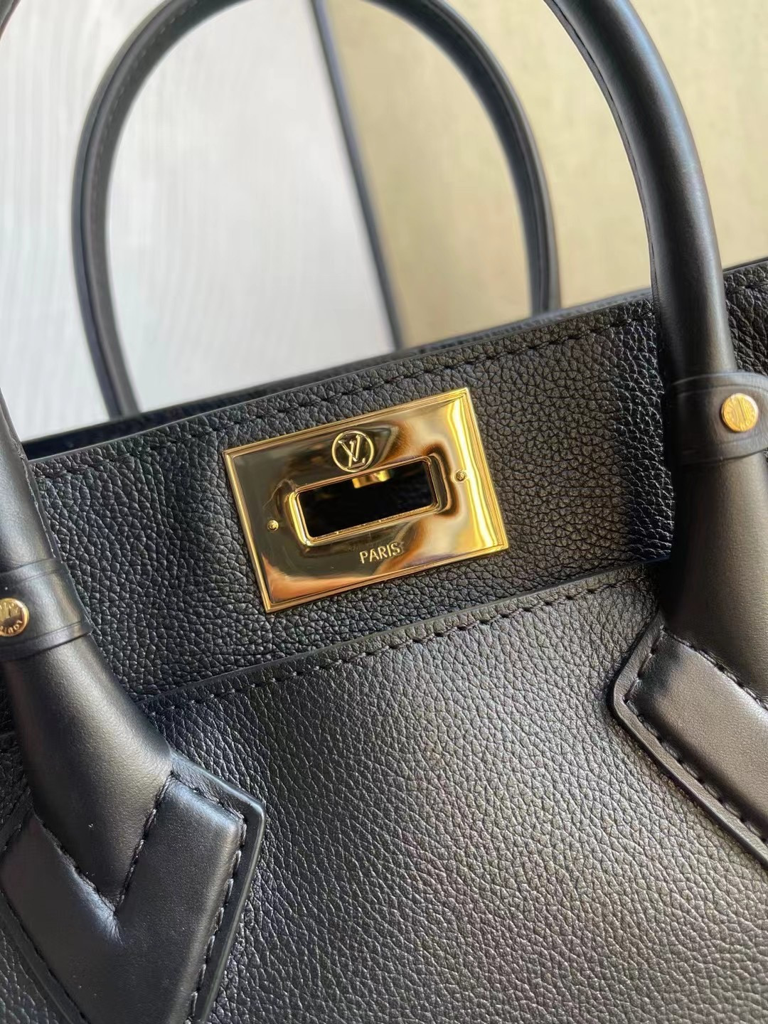 LV ON MY SIDE PM M57728