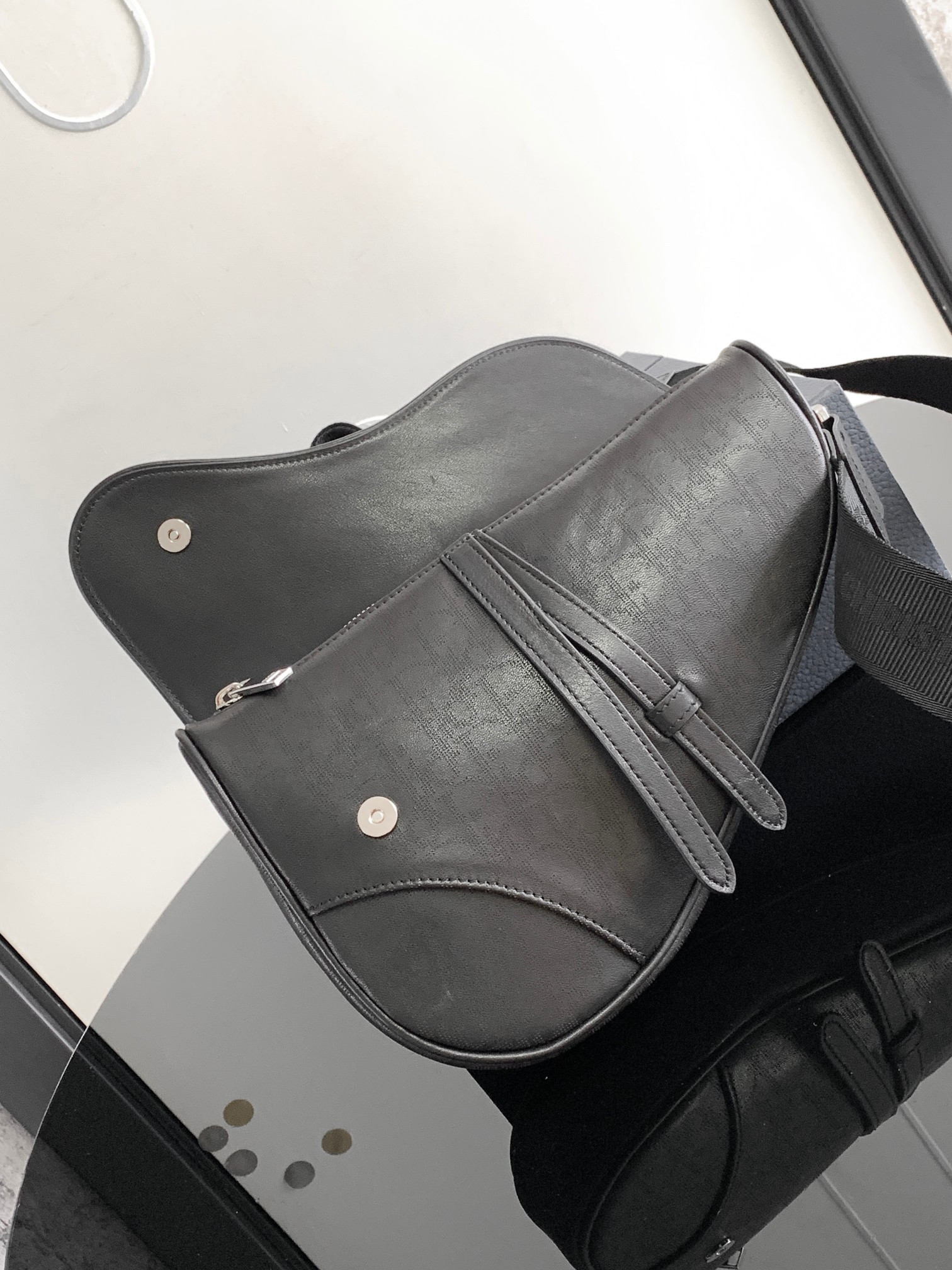 Ch**an D*0r D*0r HOMME Bags Leather Black 26 x 19 x 4.5 cm