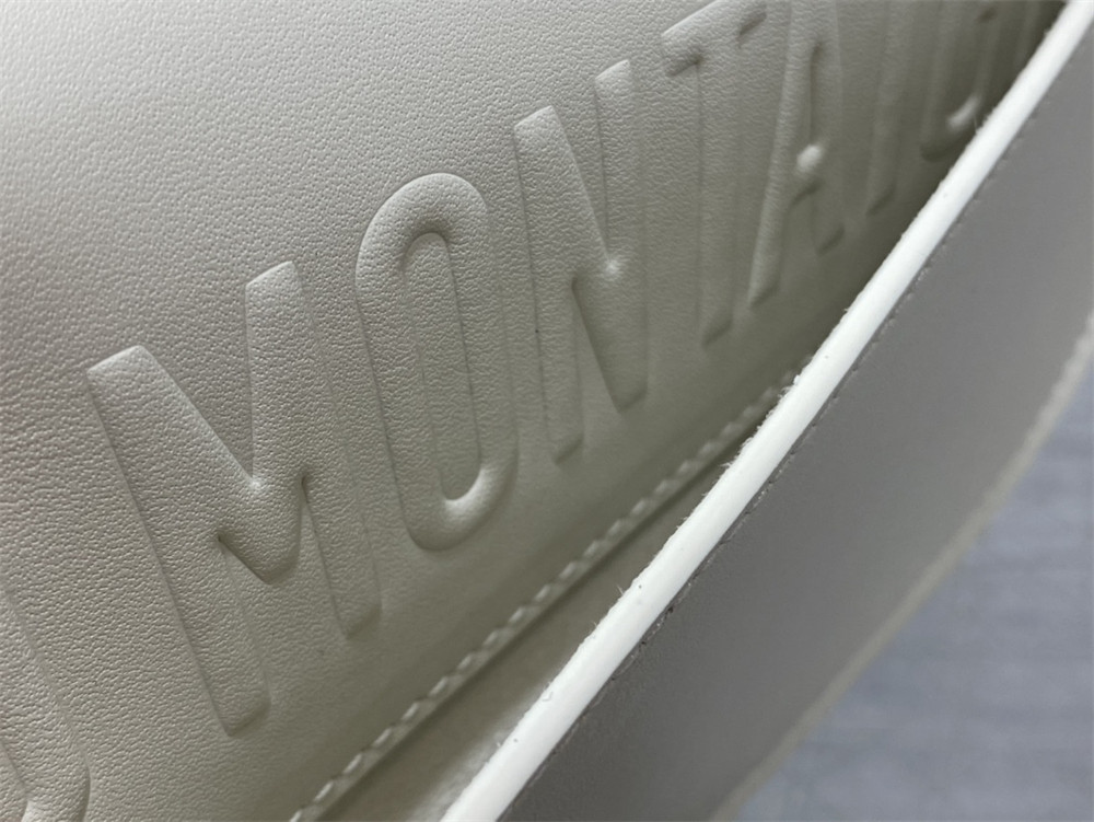 D*0r BOBBY EAST-WEST BAG Latte Box Calfskin white