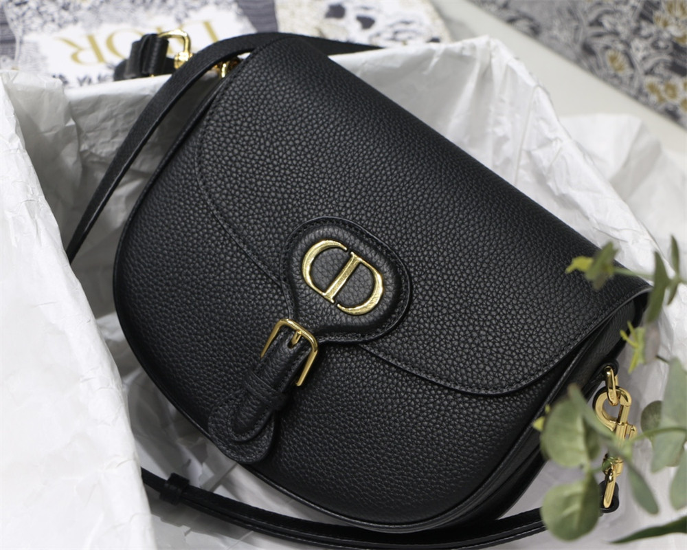 MEDIUM D*0r BOBBY BAG Black Grained Calfskin