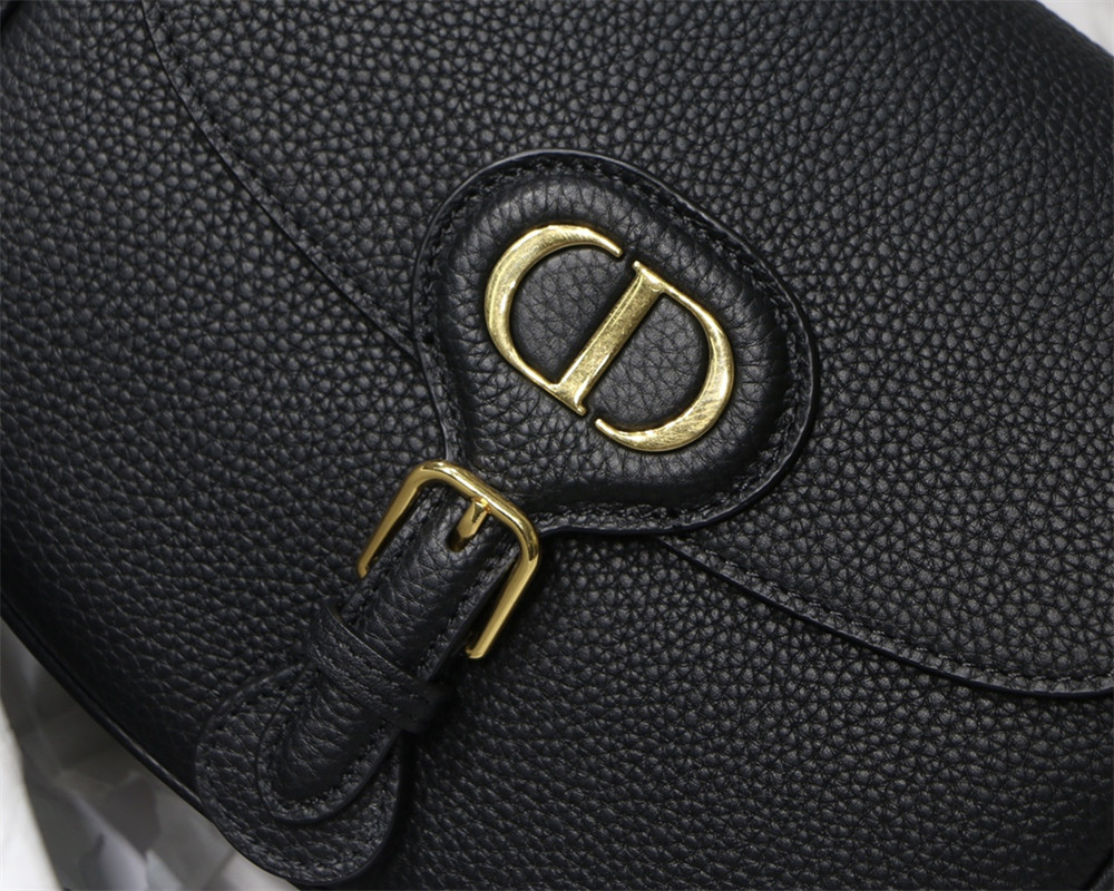 MEDIUM D*0r BOBBY BAG Black Grained Calfskin