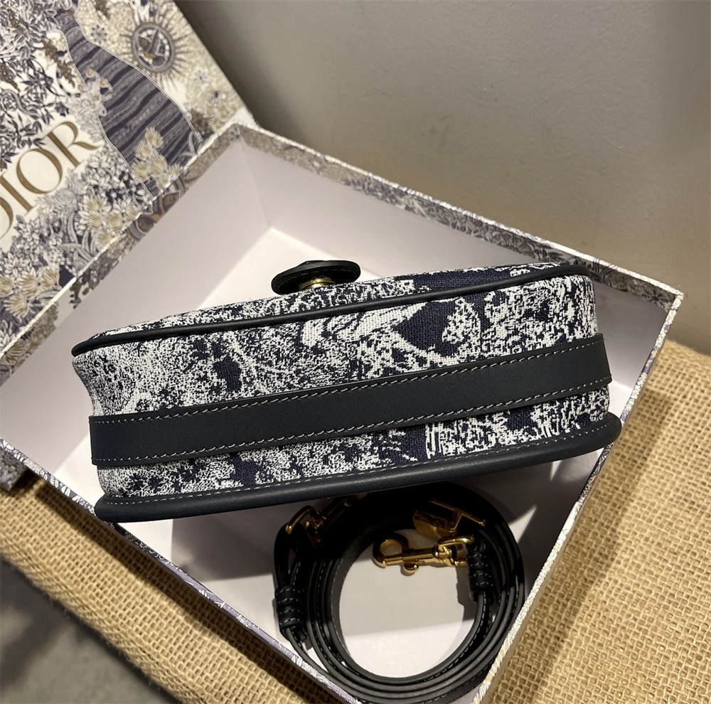 MEDIUM D*0r BOBBY BAG white black D*0r Oblique Jacquard