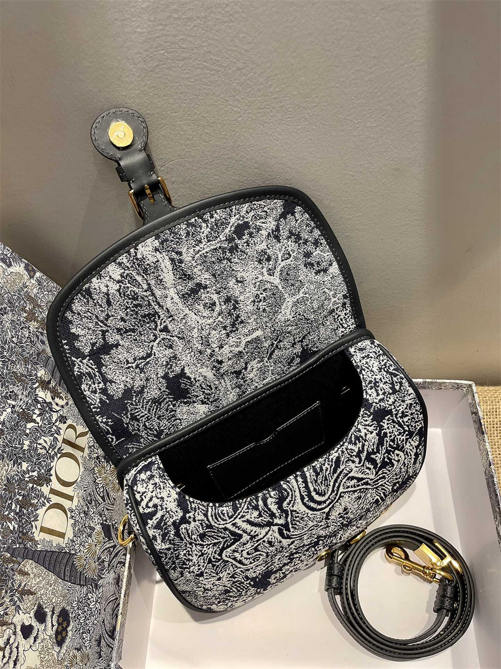 MEDIUM D*0r BOBBY BAG white black D*0r Oblique Jacquard