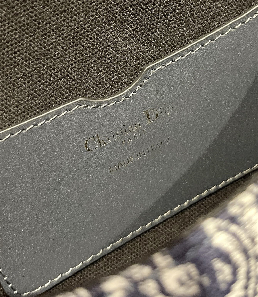 MEDIUM D*0r BOBBY BAG white black D*0r Oblique Jacquard