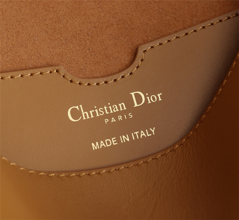 LARGE D*0r BOBBY BAG Caramel Box Calfskin