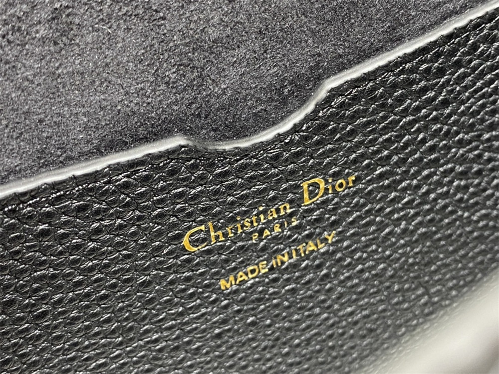 LARGE D*0r BOBBY BAG Black Grained Calfskin