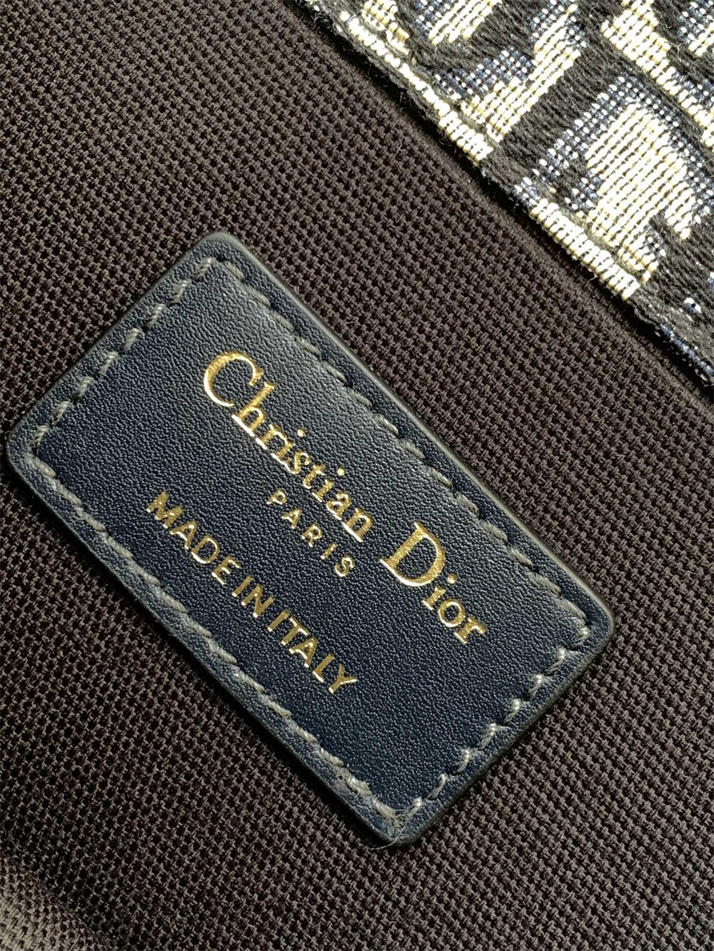 D*0r 30 MONTAIGNE EAST-WEST BAG WITH CHAIN Blue D*0r Oblique Jacquard 21 x 12 x 6 cm / 8.5 x 4.5 x 2.5 inches