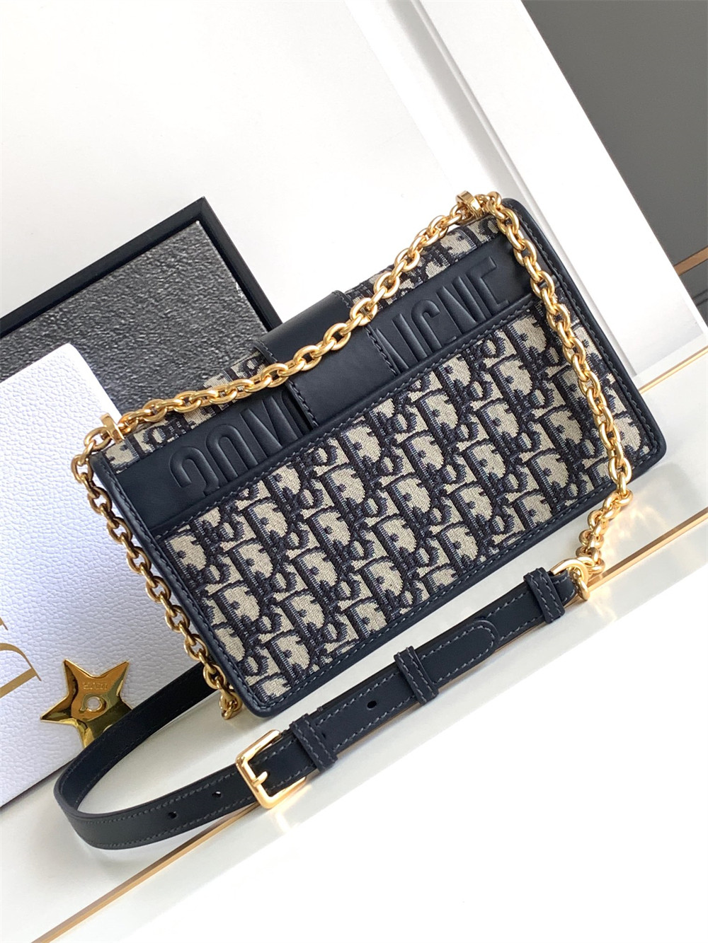 D*0r 30 MONTAIGNE EAST-WEST BAG WITH CHAIN Blue D*0r Oblique Jacquard 25x16.5x8 cm