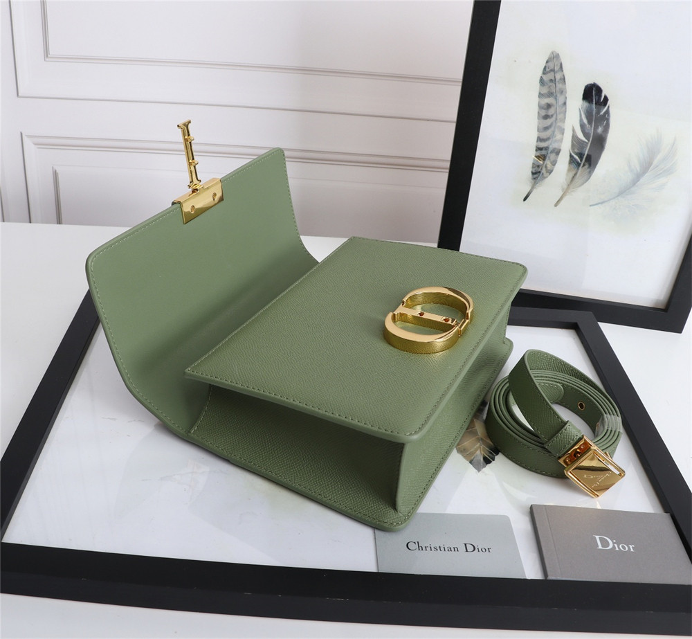 D*0r 30 MONTAIGNE CHAIN BAG Grained Green